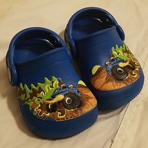 CROCS Limited blue monster truck clog size 4 US